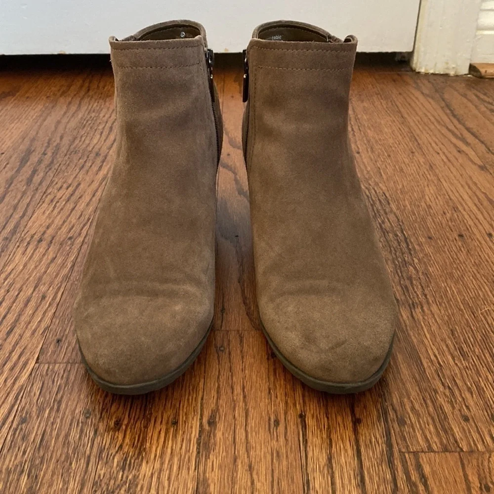 Blondo waterproof booties with block heel